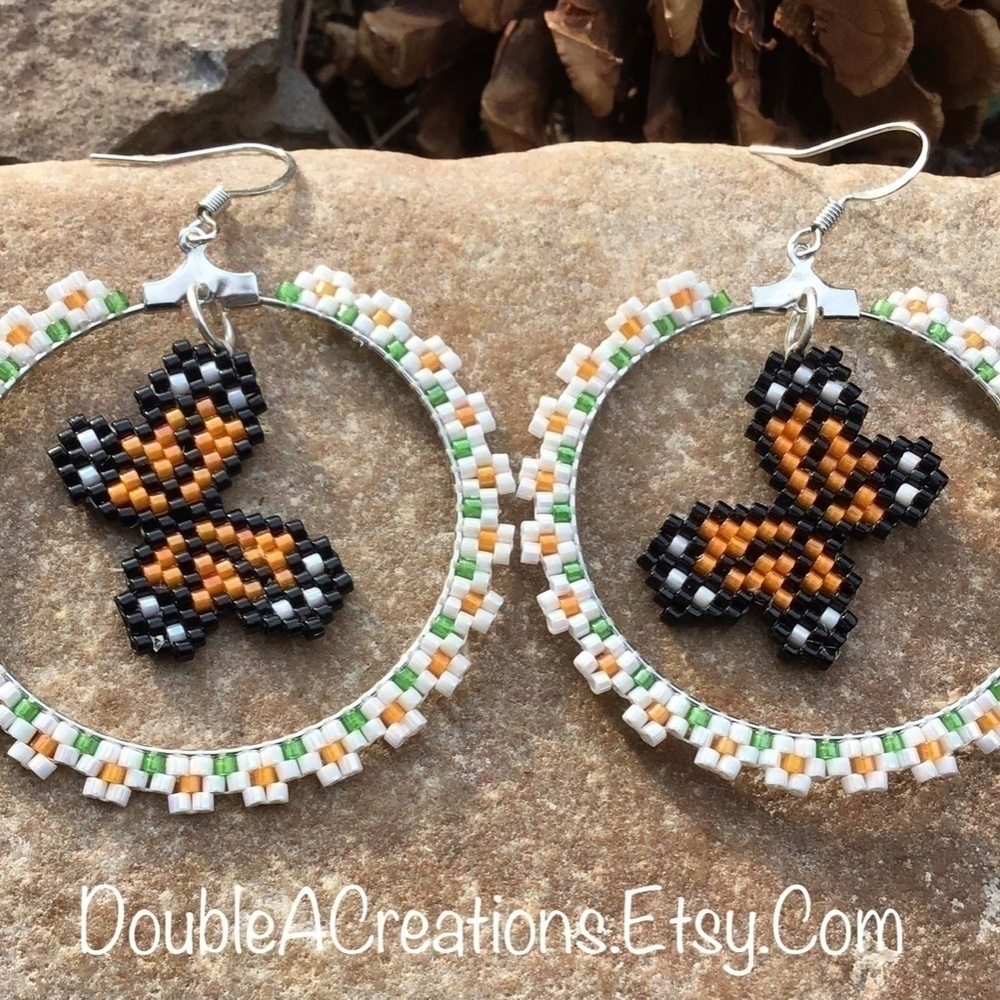 Summer Flowers Beaded Hoops with Beaded Butterfly Charm, New, Handmade b… - Picture 6 of 7